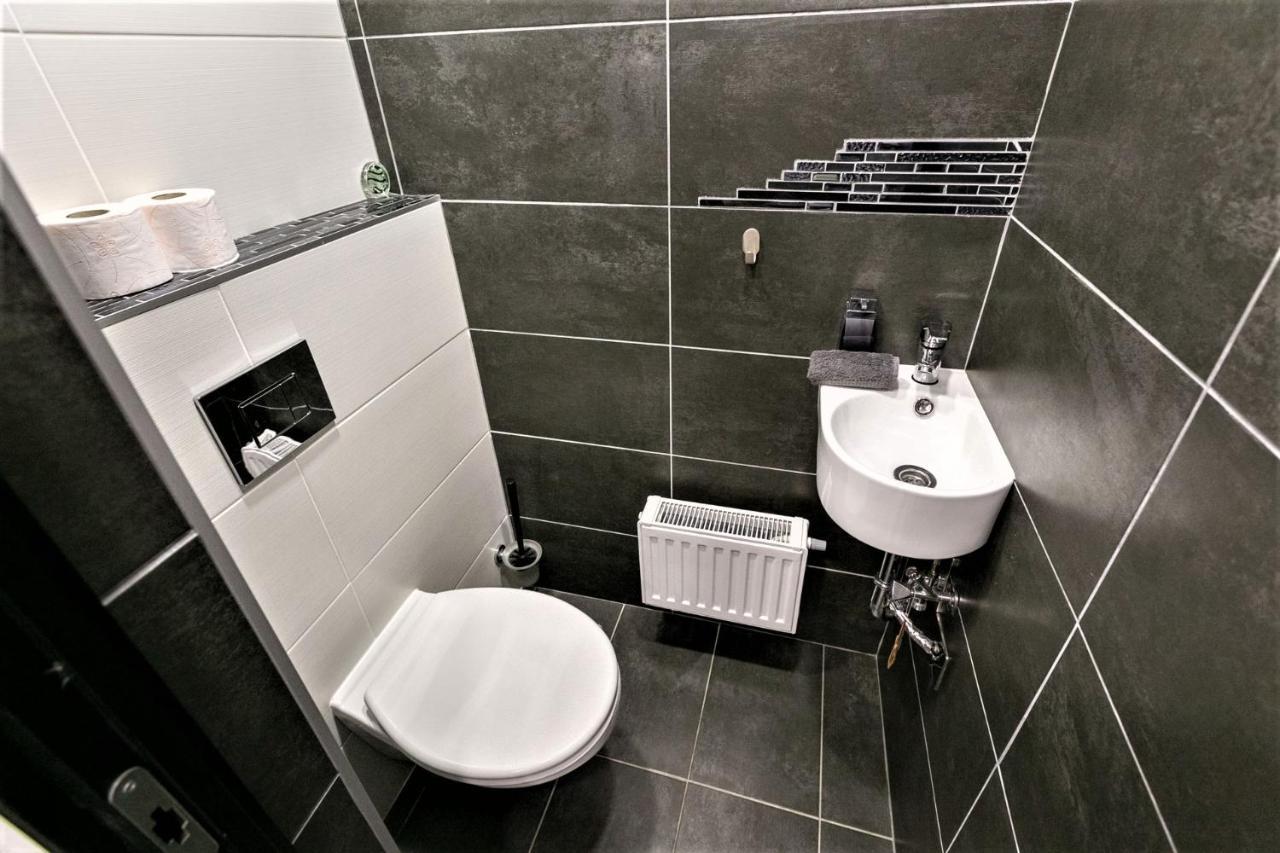 Goldcentral Apartment Art B6 Budapest Esterno foto
